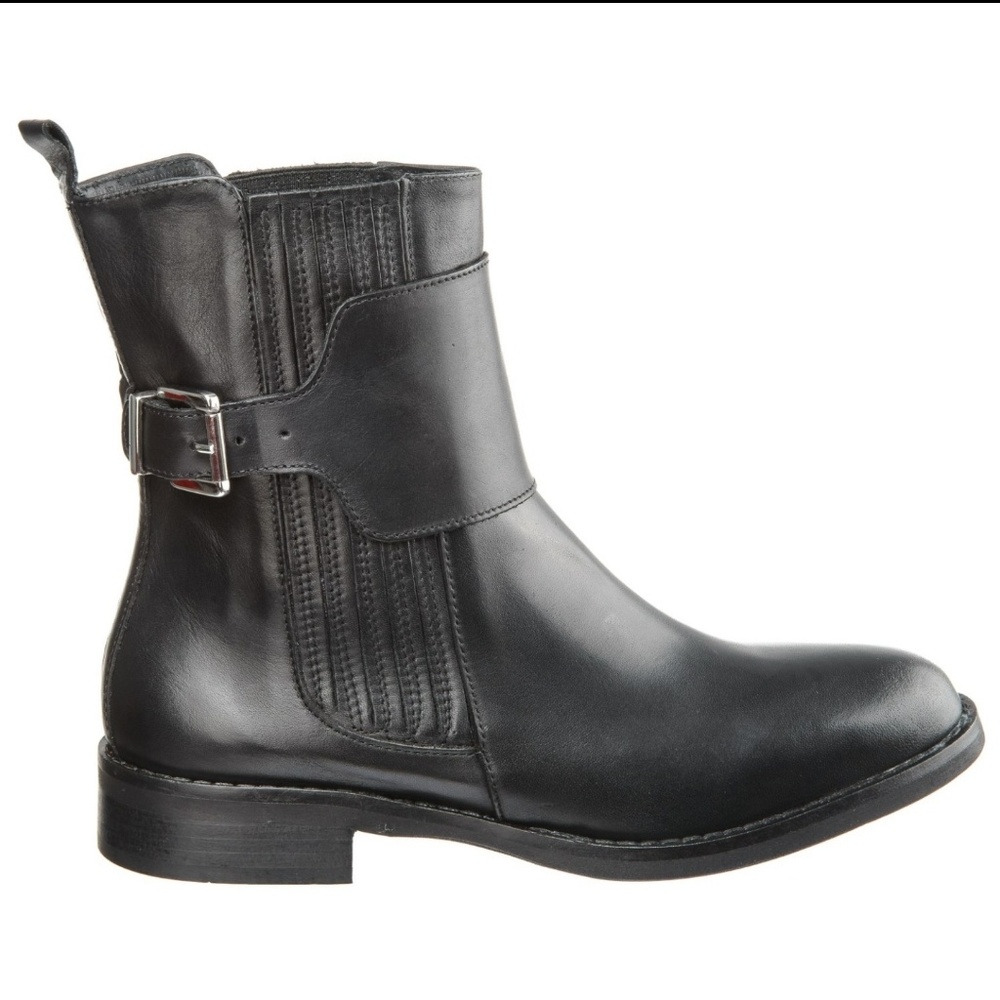 Sleek Chelsea Stelle Monelle Booties - Picture 2 of 8